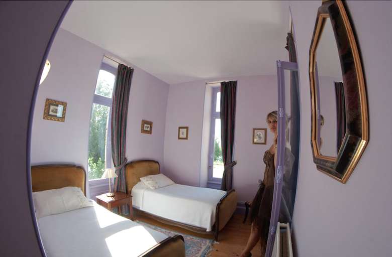 Luxurious Apartment Near Golfech With Swimming Pool