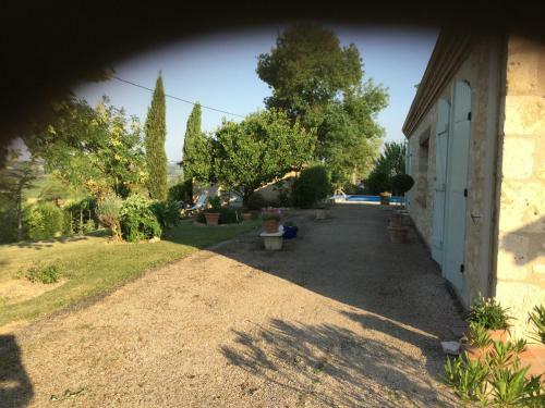 Bed & Breakfast Le Pigeonnier De Larrouquet