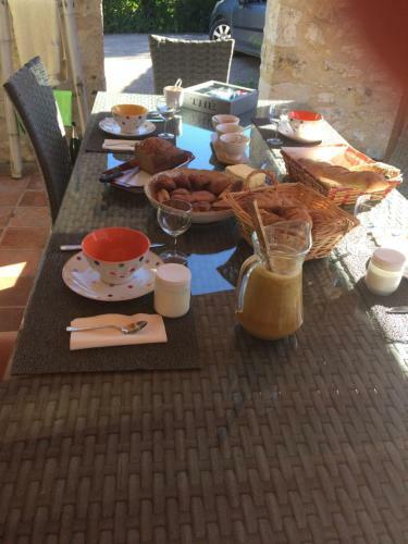 Bed & Breakfast Le Pigeonnier De Larrouquet