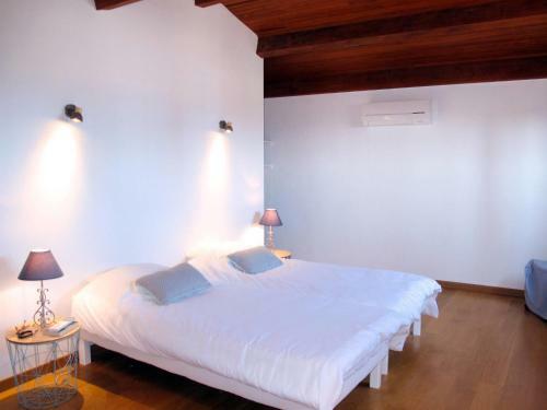 Ferienhaus Mit Pool Eyragues 100s