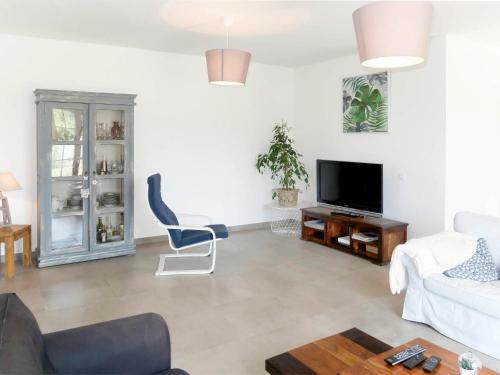Ferienhaus Mit Pool Eyragues 100s