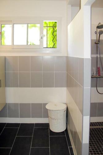 Ferienhaus Mit Pool Eyragues 100s