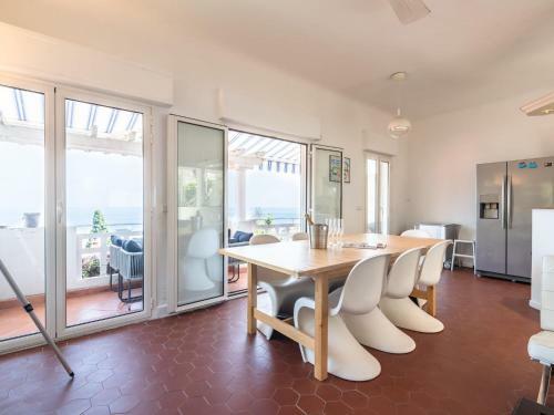 Modern Villa In Eze With Swimming Pool