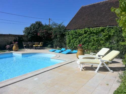 Tourterelle, � Proximit� De Auxerre Et Chablis