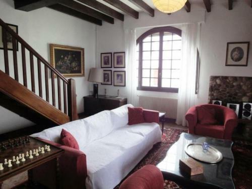 House Bernet