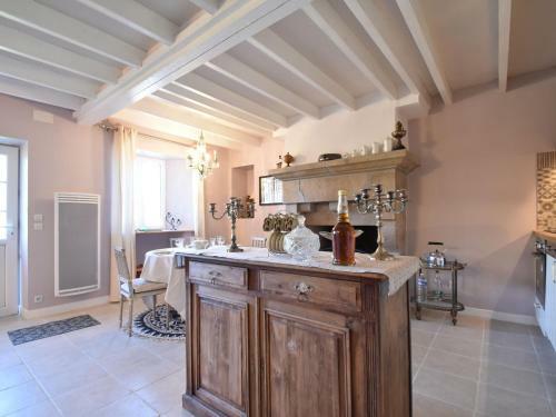 Modern Holiday Home In La Barre-de-semilly