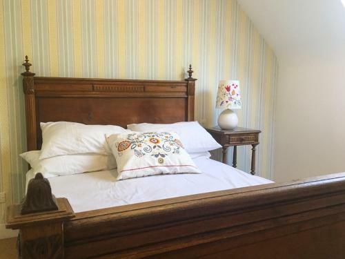 Jaulnay Villa Sleeps 10 Pool Wifi