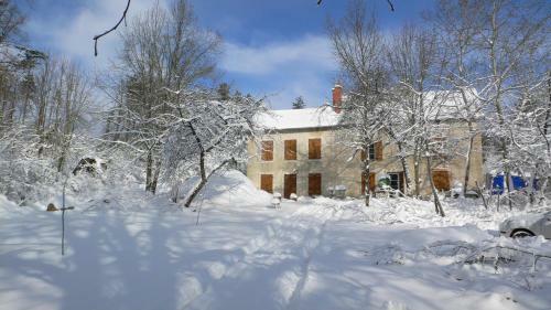 Maison De Ma�tre Montchevreuil