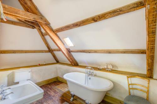 Longueville Villa Sleeps 10 Pool Wifi