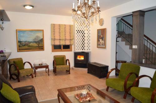 Hostal George Houses