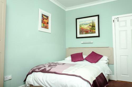Hostal Harbour House B&B & Self-catering