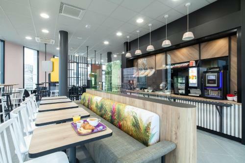 Hotel B&B H�tel Nanterre Rueil-malmaison
