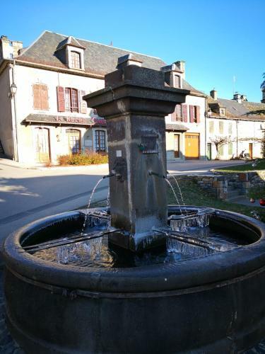 Hostal La Ruche Cantalienne