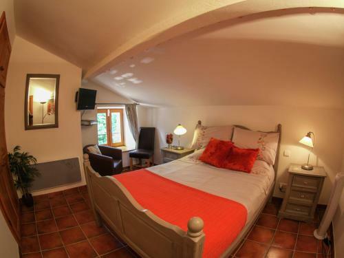 Gorgeous Villa In Monpazier With Private Terrace And Garden