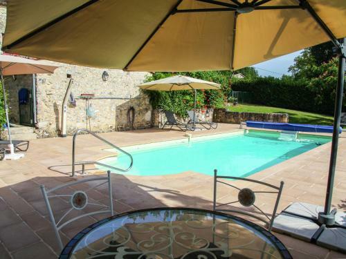 Gorgeous Villa In Monpazier With Private Terrace And Garden