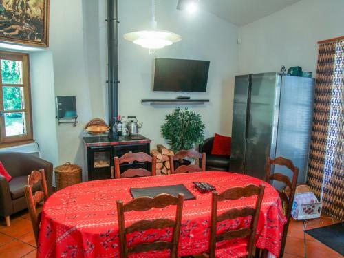 Gorgeous Villa In Monpazier With Private Terrace And Garden