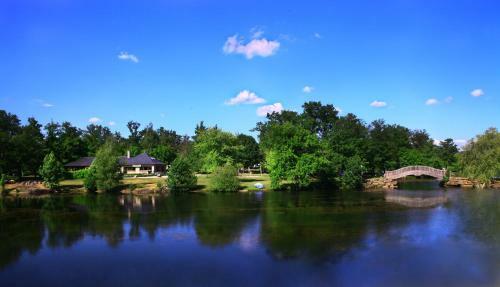 Camping Etang Du Camp