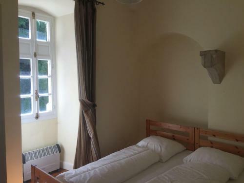 Vintage Castle In Serrieres-en-chautagne With Terrace
