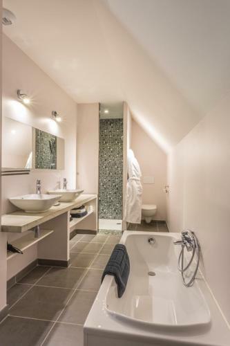 Tuiliere Villa Sleeps 6 Pool Air Con Wifi