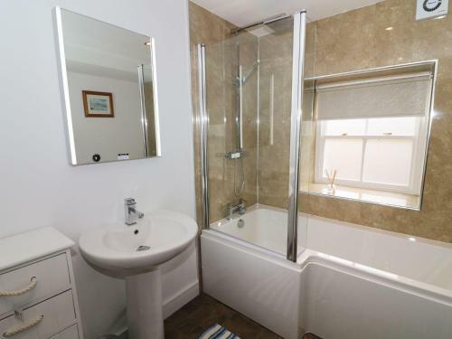 2 Riverside, Barnard Castle