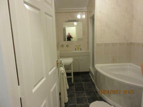 Bed & Breakfast Bron Menai Guest House