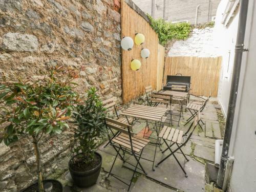 21 Market Street, Caernarfon