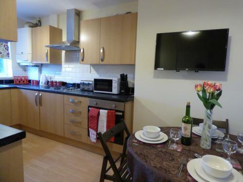 Hostal Birdholme House