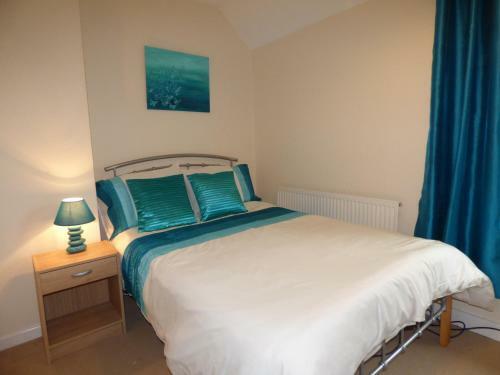 Hostal Birdholme House