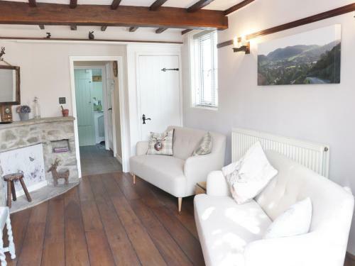 Cardingmill Corner, Church Stretton