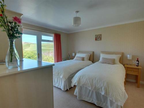 Holiday Home Rhubarb