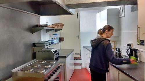 Albergue Dover Adventure Backpackers