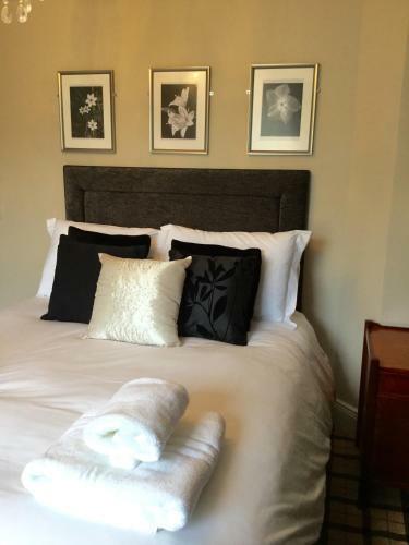 Bed & Breakfast The Railway Hotel & Bistro