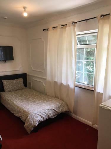 Hostal Very Cheap Rooms Basic & Budget
