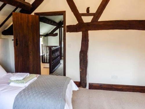Lower Court Byre