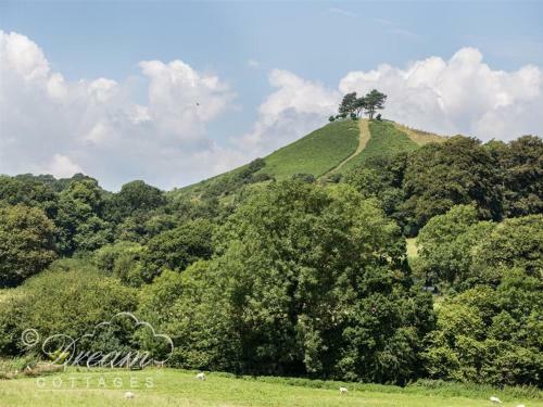 Lilliput, Shipton Gorge
