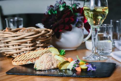 Meikleour Arms Hotel & Restaurant
