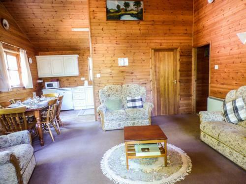 Acorn Lodge