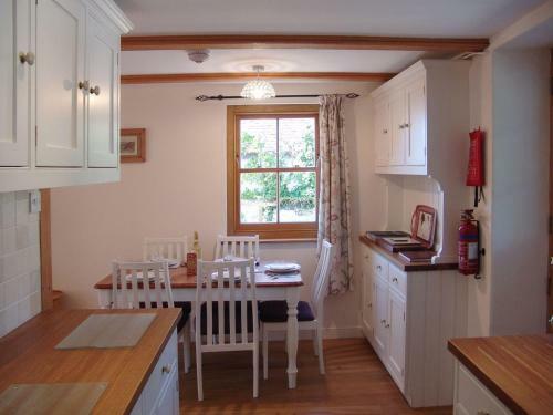 1 The Cottages