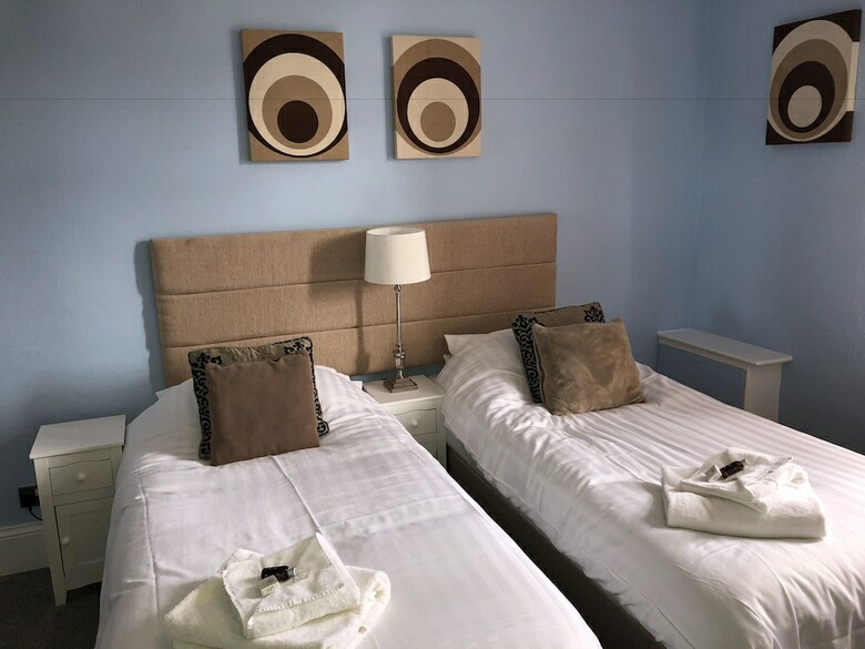 Hostal Peasehill House