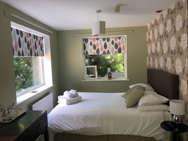 Hostal Peasehill House