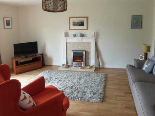 1 Mowbray Court