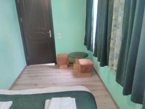 Hostal Lutrezi