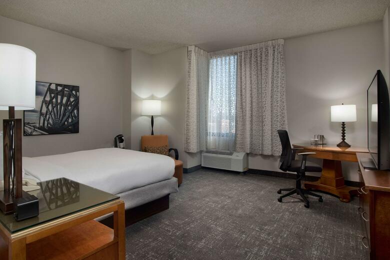Hotel Holiday Inn Select Downtown Memphis