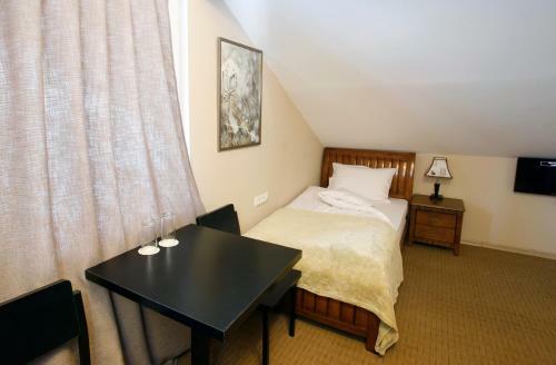 Abu Hotel