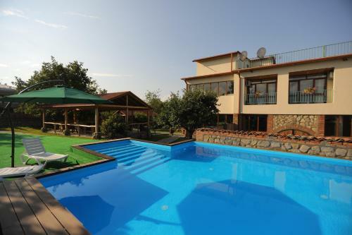 Hotel & Wine Cellar Arge