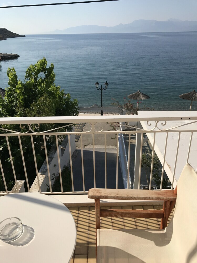Hostal Paradisos