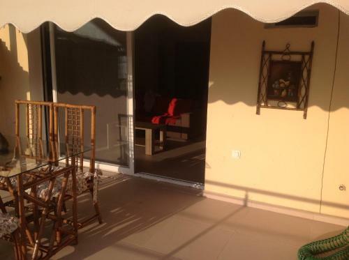 Sunshine Pool Apartment