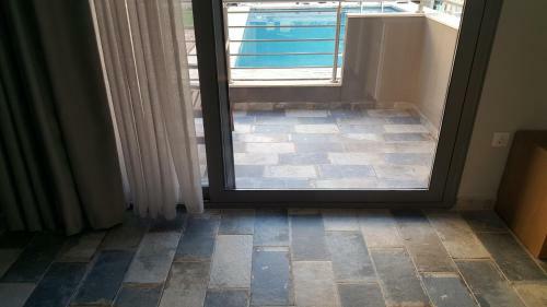 Sunshine Pool Apartment