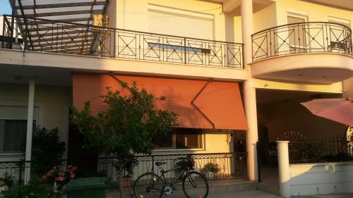 Tzamtzis Apartments