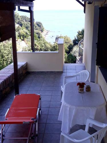 Tsonos Apartments